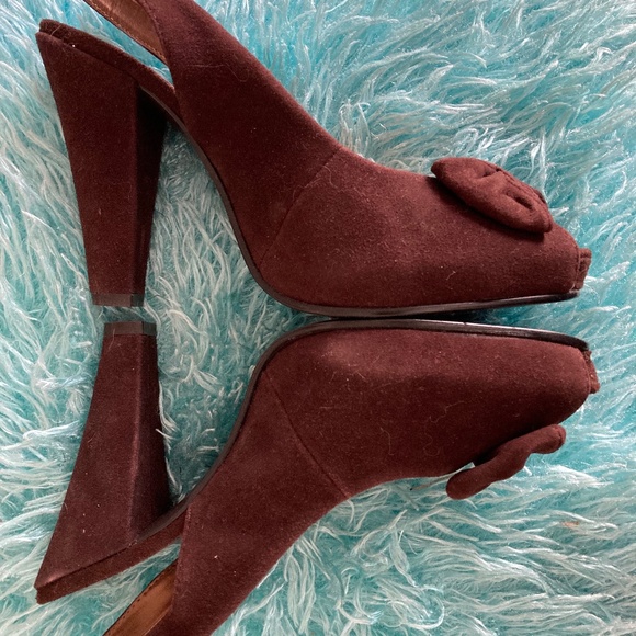 Two Lips Shoes - Peep Toe Sling Back Heels (Never Worn)